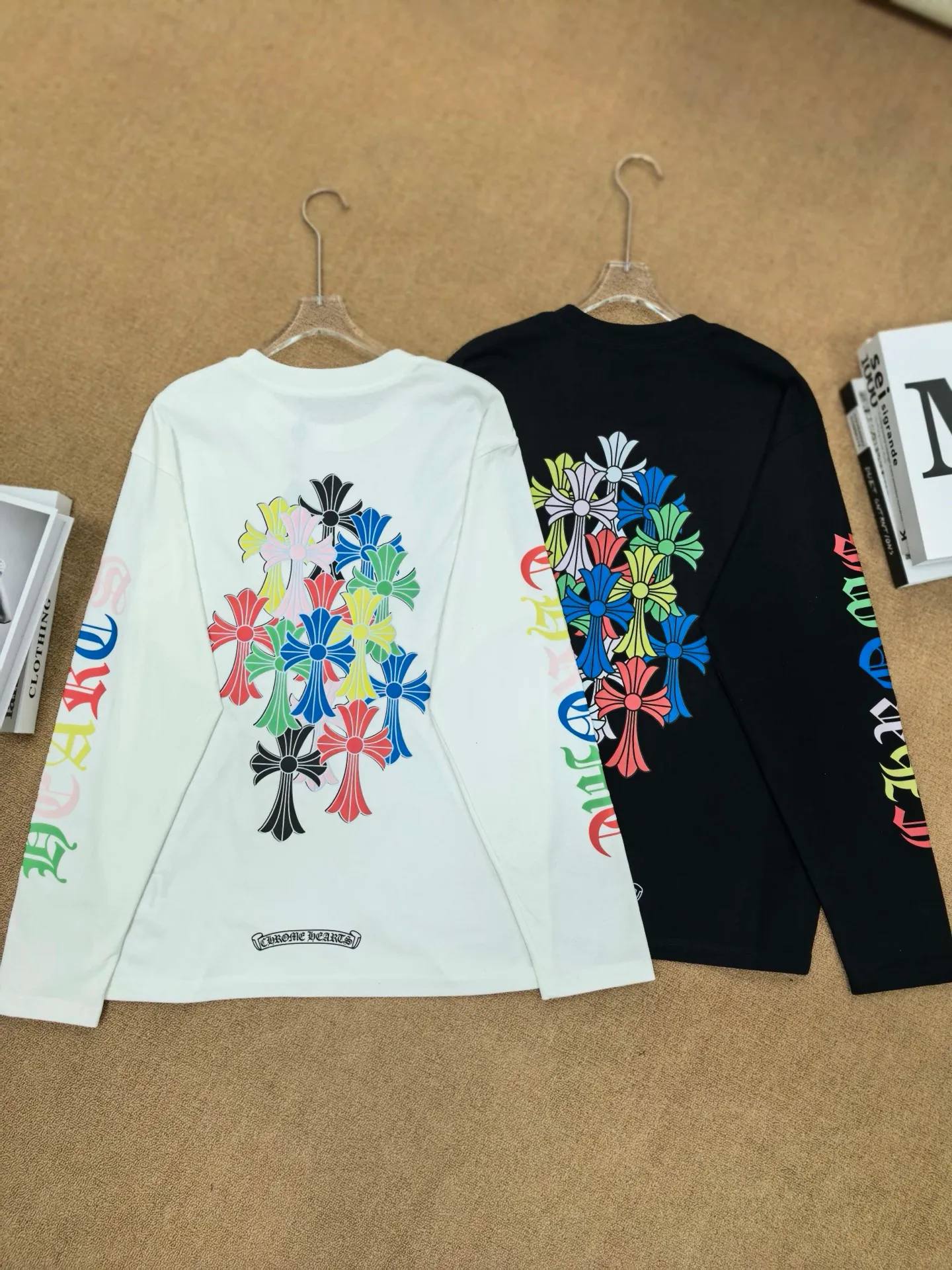 2211 • ： T ， / • ： ， Same Style， • ： ， Retro 🧵 ， ， ； ， ， ， ， 。 🎨 1 ： ， ， ， 2 ： ， ， 3 ： logo， ， 4 ： Retro ， 👕 • 、 、 、 • ； 、 • 、 、 ，